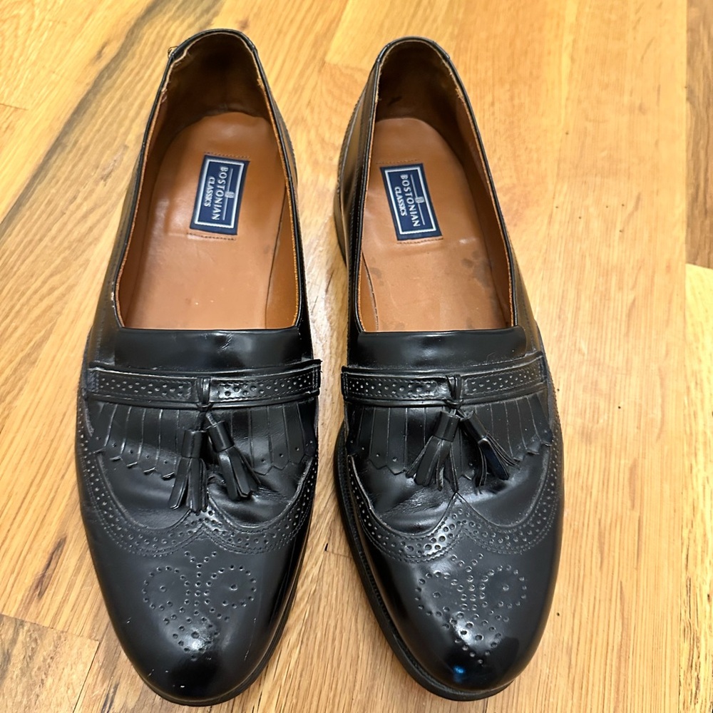Bostonian Black Leather Wingtip Tassel Loafers for Men size 11